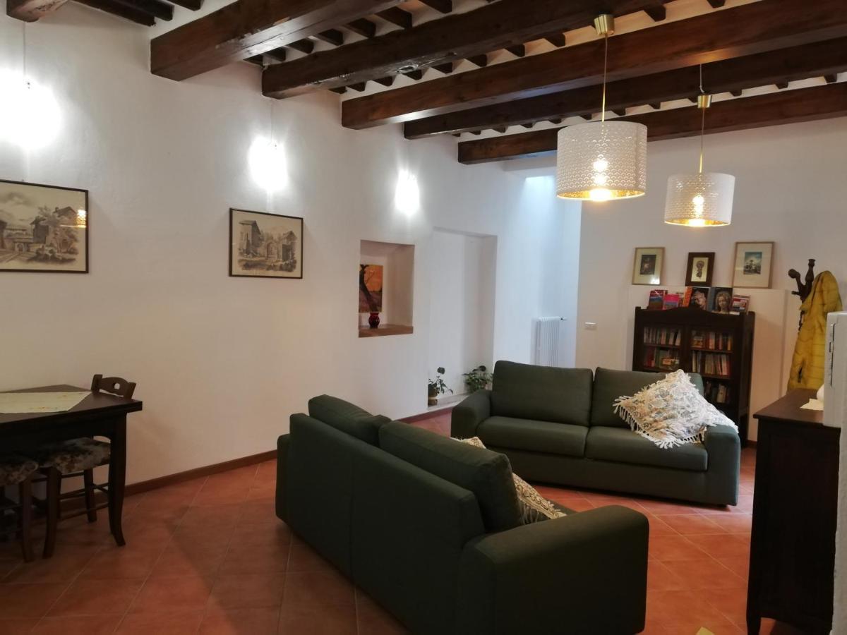 Casa Di Pietro Aretino, Arezzo Centro Storico 4-8 Letti Apartment Bagian luar foto