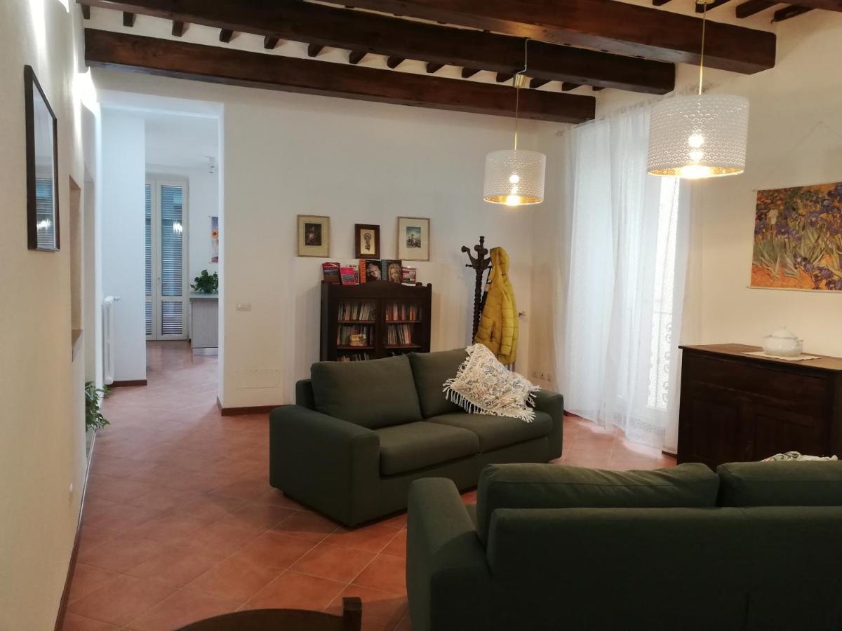 Casa Di Pietro Aretino, Arezzo Centro Storico 4-8 Letti Apartment Bagian luar foto