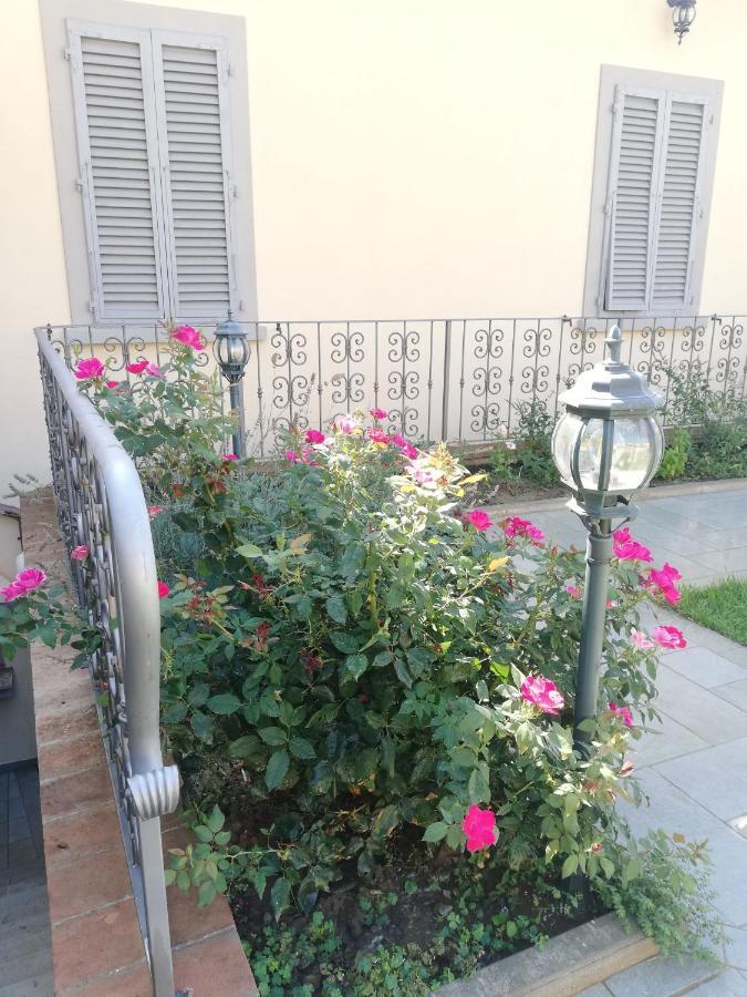 Casa Di Pietro Aretino, Arezzo Centro Storico 4-8 Letti Apartment Bagian luar foto