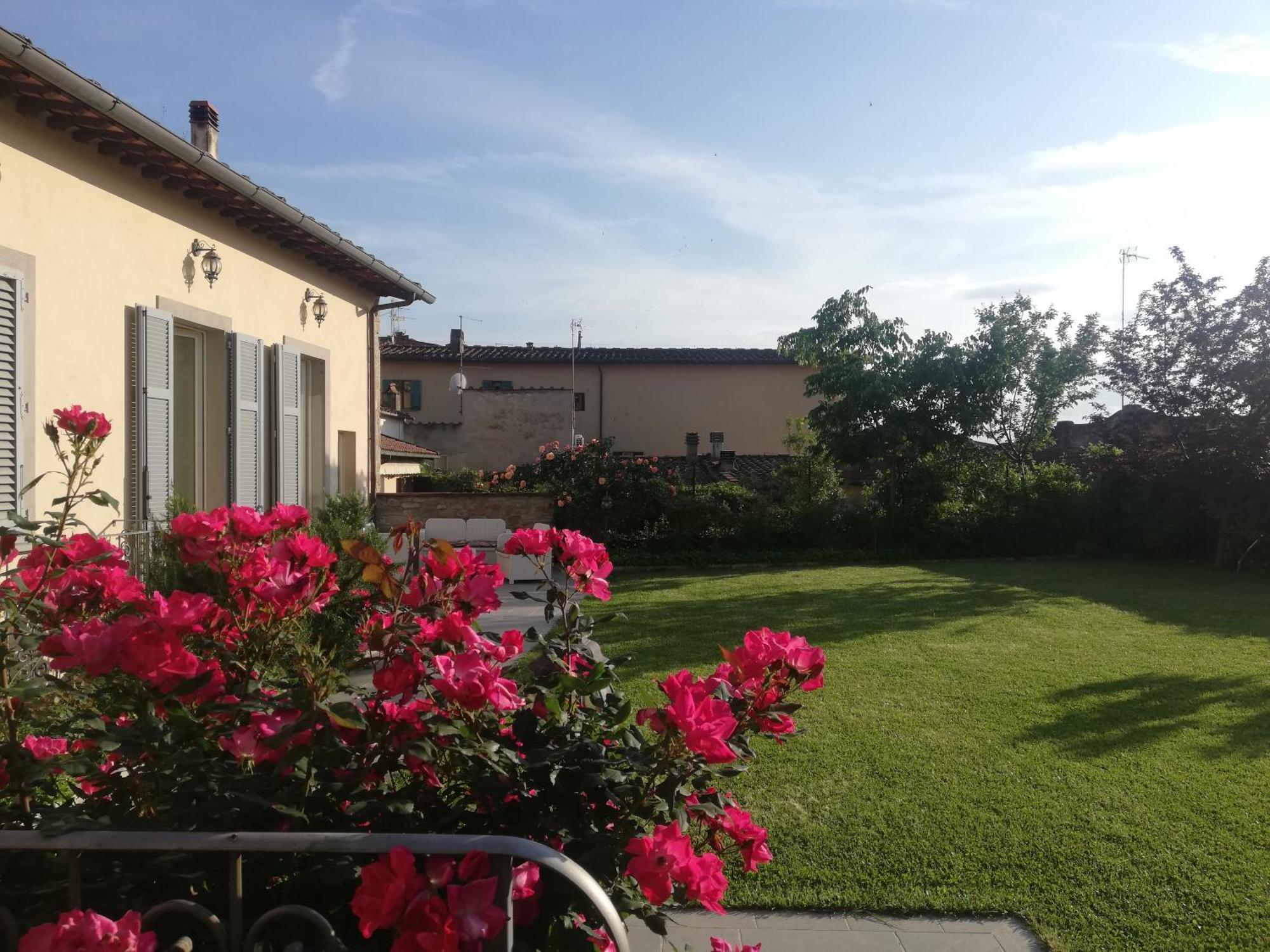 Casa Di Pietro Aretino, Arezzo Centro Storico 4-8 Letti Apartment Bagian luar foto